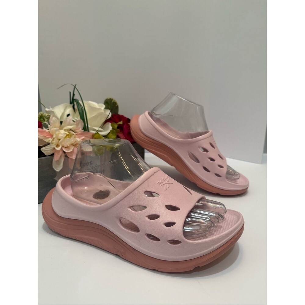 Reebok Pink Platform Slides Women’s Sz 8
